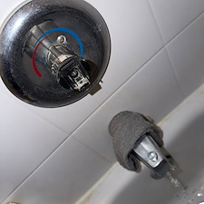 -Constantly-Running-Bathtub-Faucet-We-Can-Fix-That 0