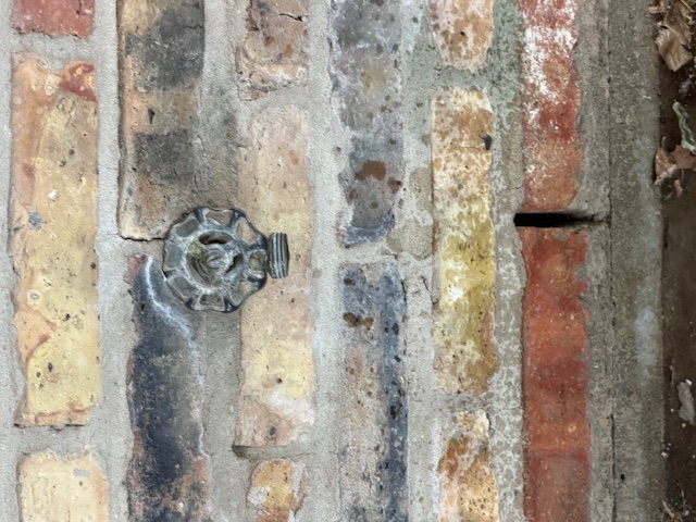 💧 Dripping Hose Bibb? We’ve Got It Covered! 💧