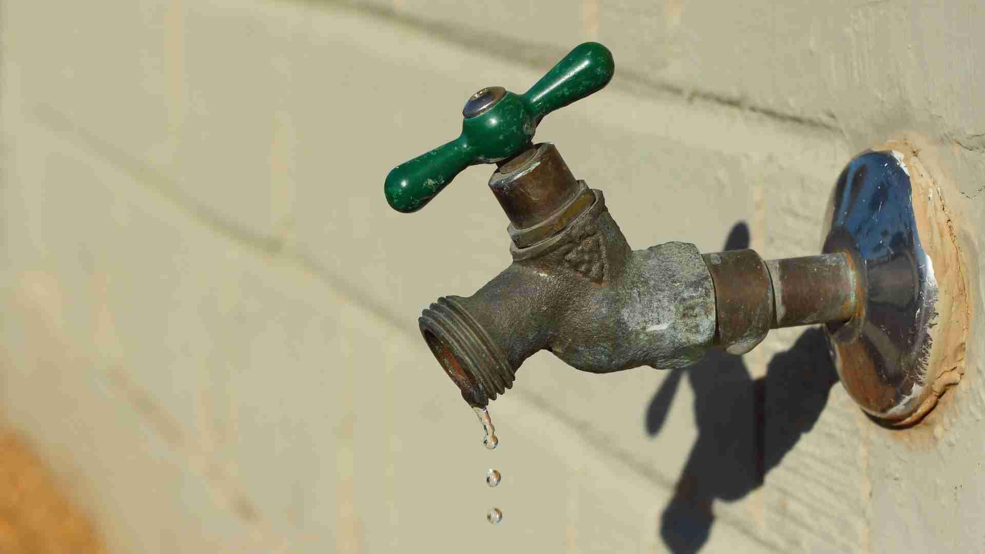 How to prevent outdoor faucets from leaking: