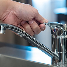 Why-is-your-faucet-handle-hard-to-turn 0